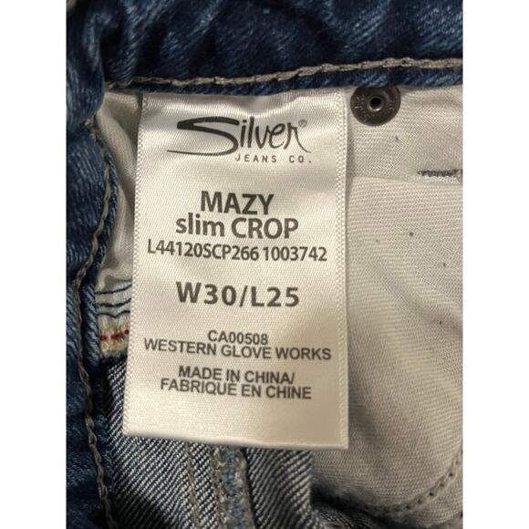 Silver Jeans NWT Women’s Mazy Slim Crop Size W:30 L:25 Embroidered Roses Denim - Picture 4 of 16